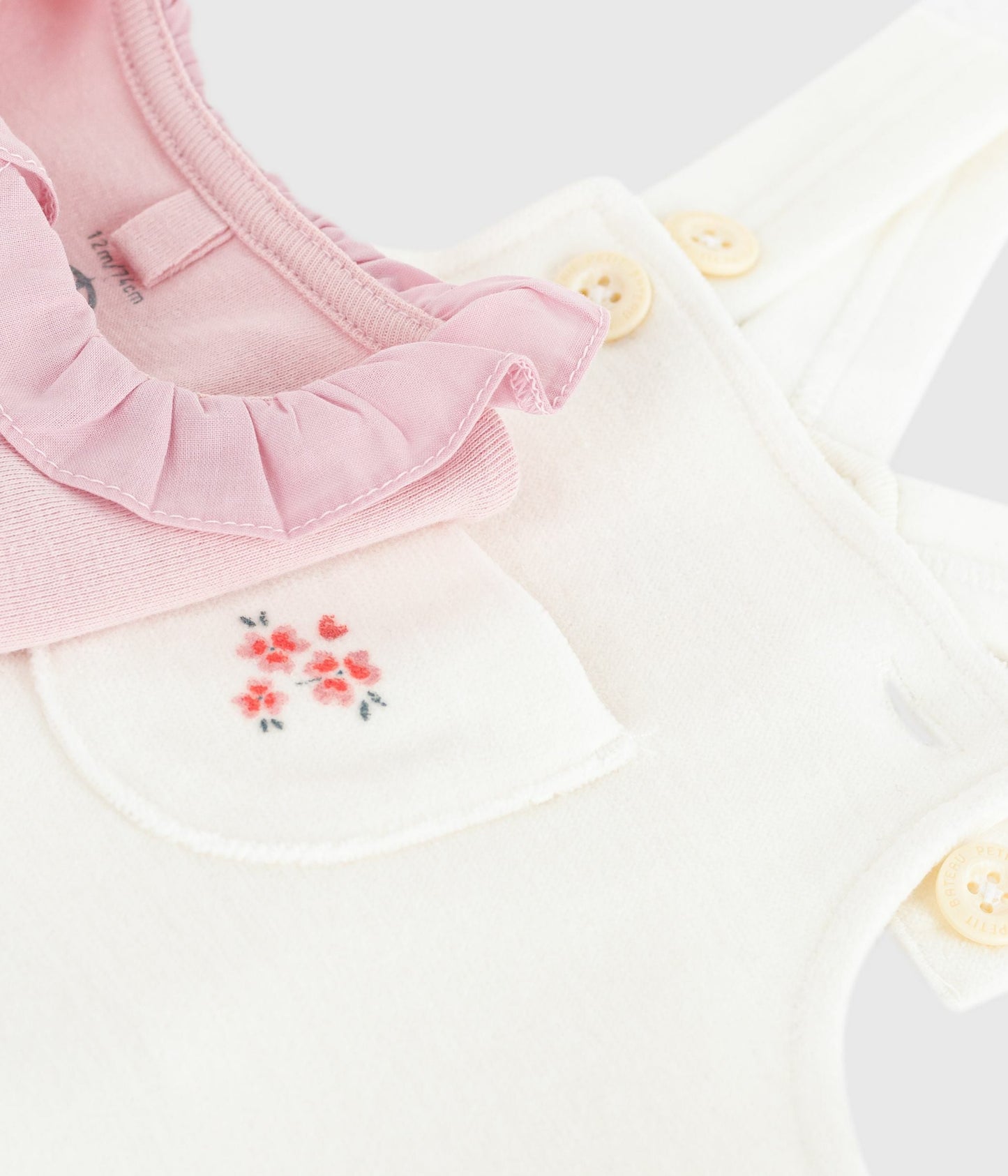 Ensemble salopette bébé en coton uni et détails raffinés