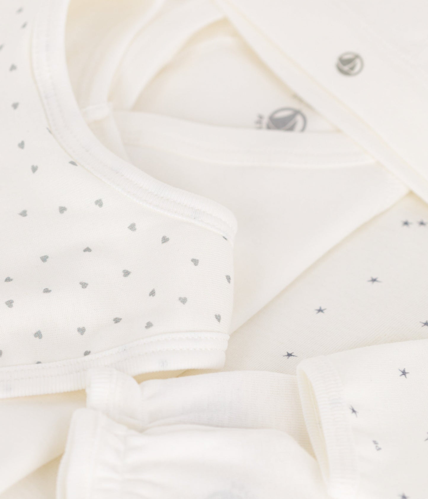 Valise maternité matières légères bébé