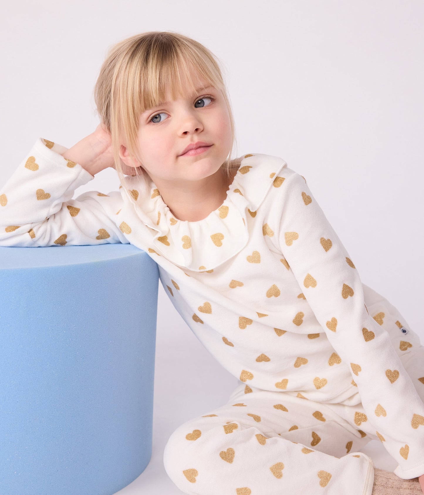 Pyjama enfant en velours imprimé cœurs dorés
