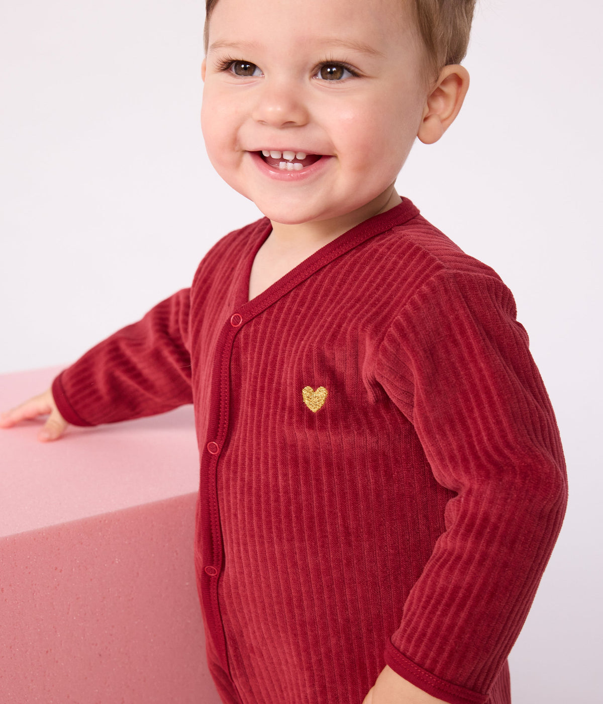 Pyjama bébé en velours uni — porté 2 | Petit Bateau Seraf Genève