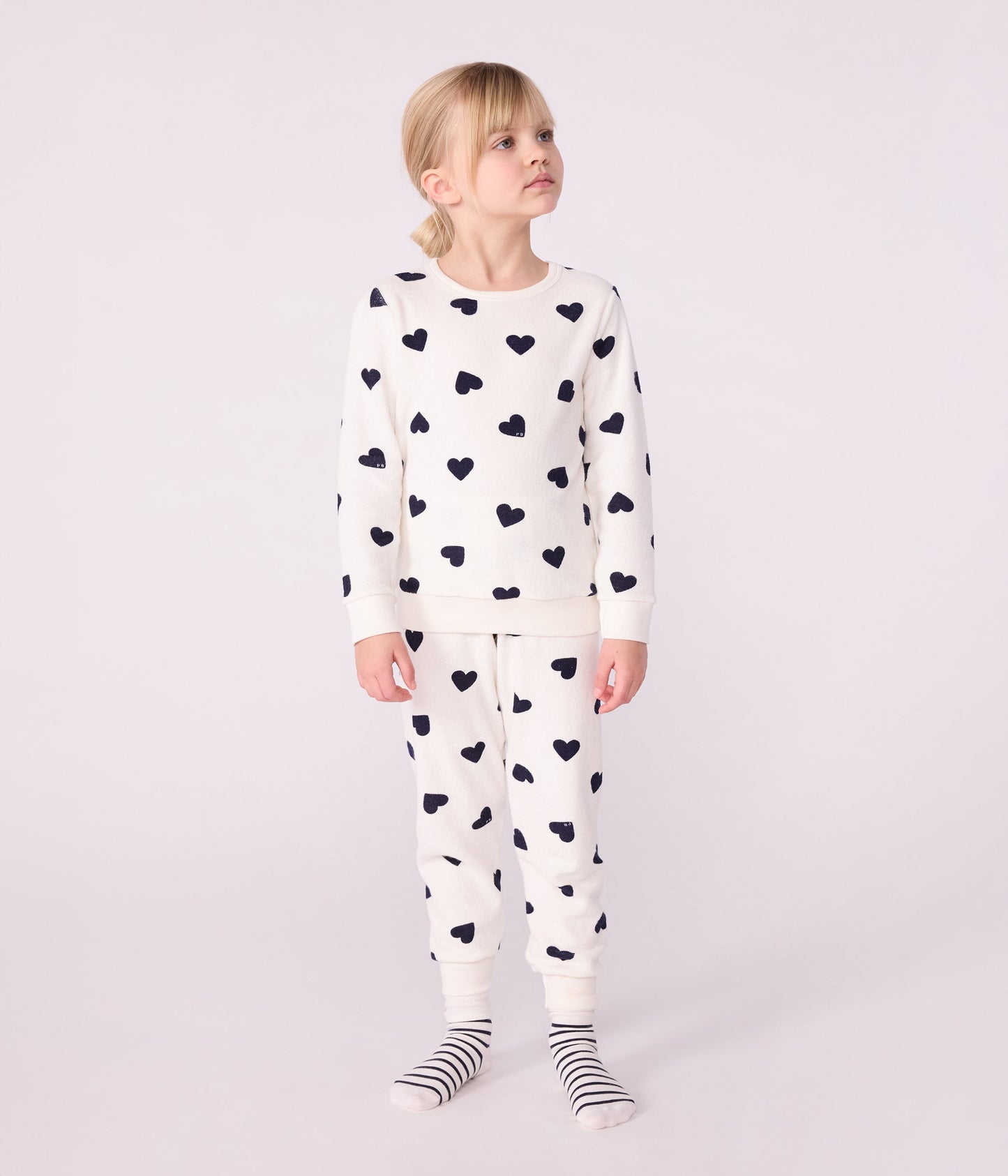 Pyjama enfant en coton éponge imprimé cœurs