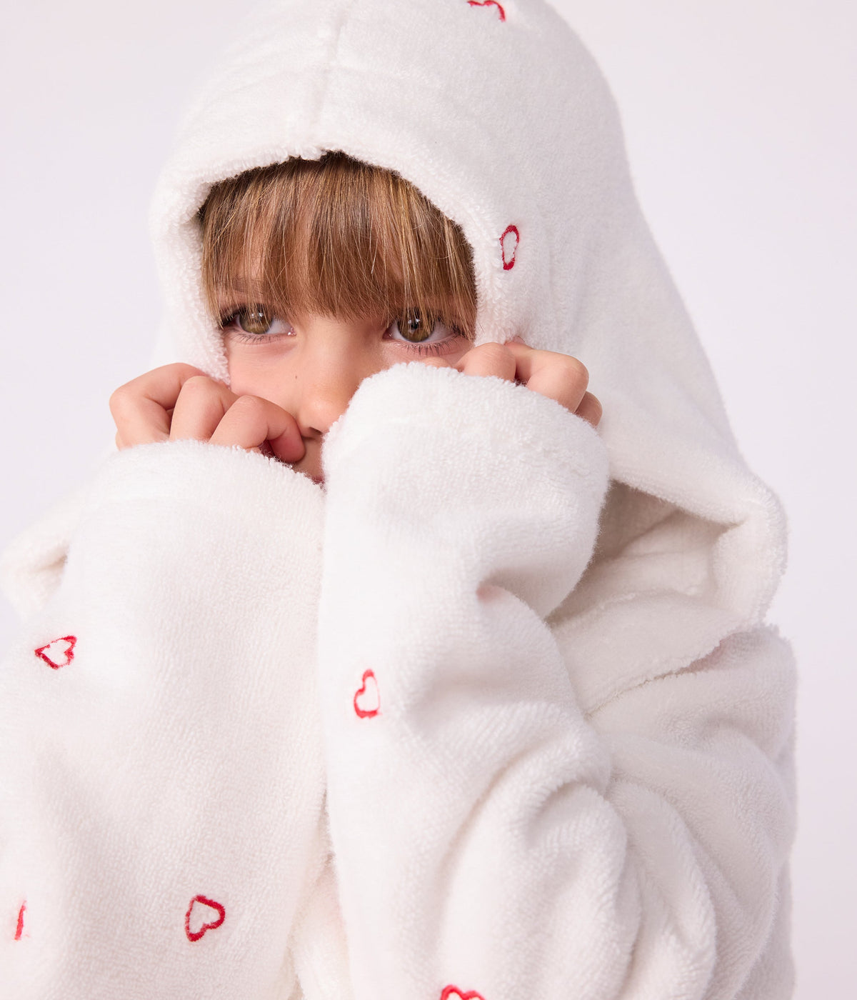 Peignoir enfant en coton éponge cœurs brodés – J3
