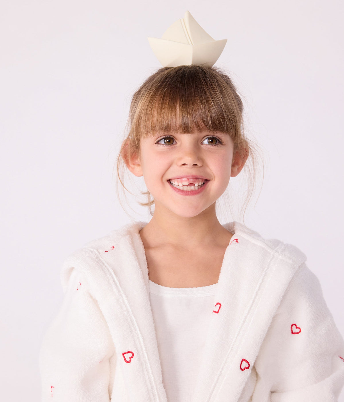 Peignoir enfant en coton éponge cœurs brodés – J5