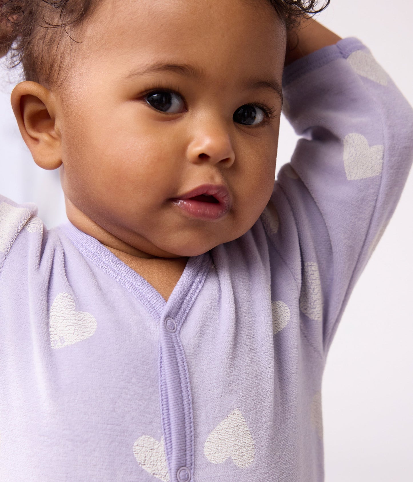 Pyjama bébé en velours imprimé cœurs