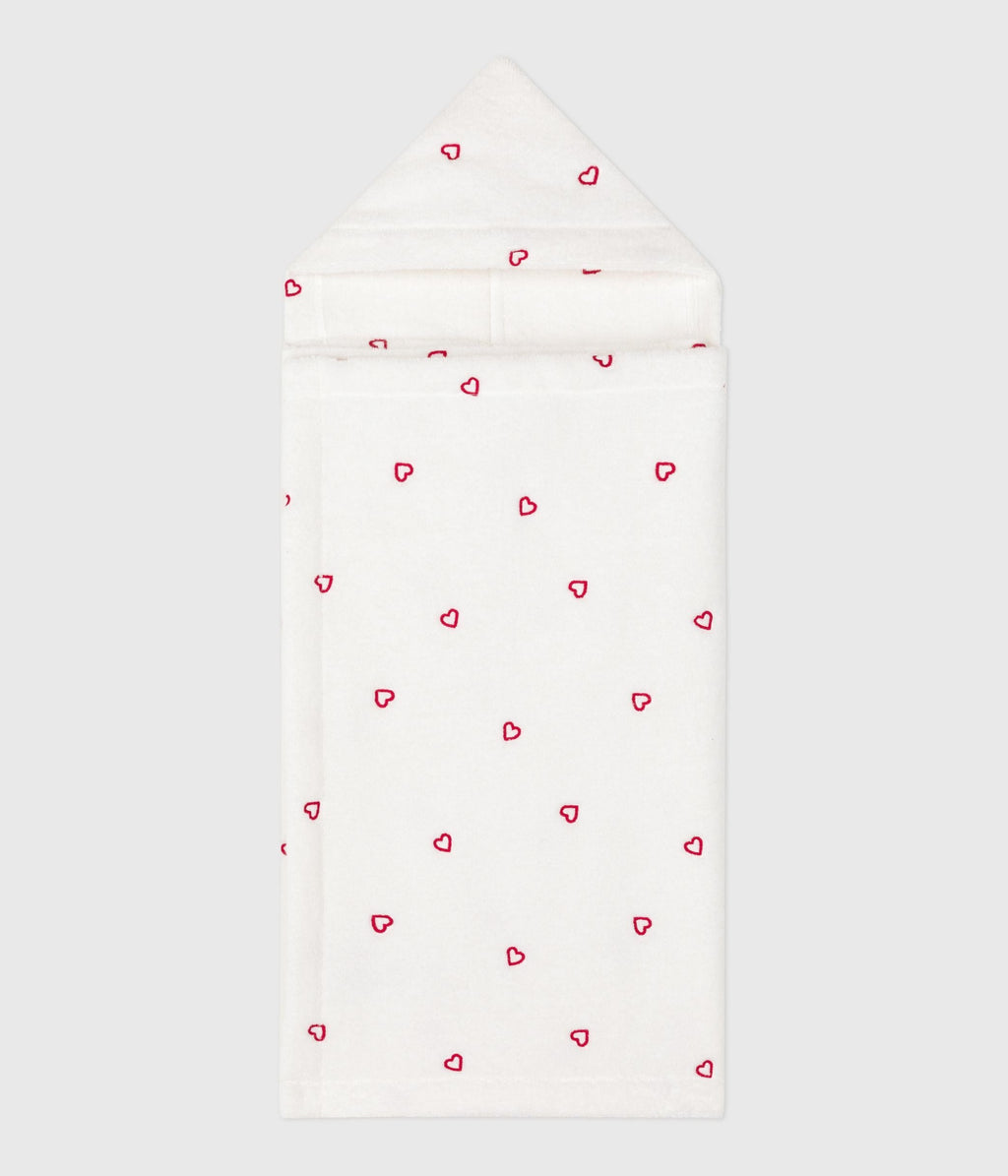 Cape de bain bébé cœurs brodés en éponge – F1