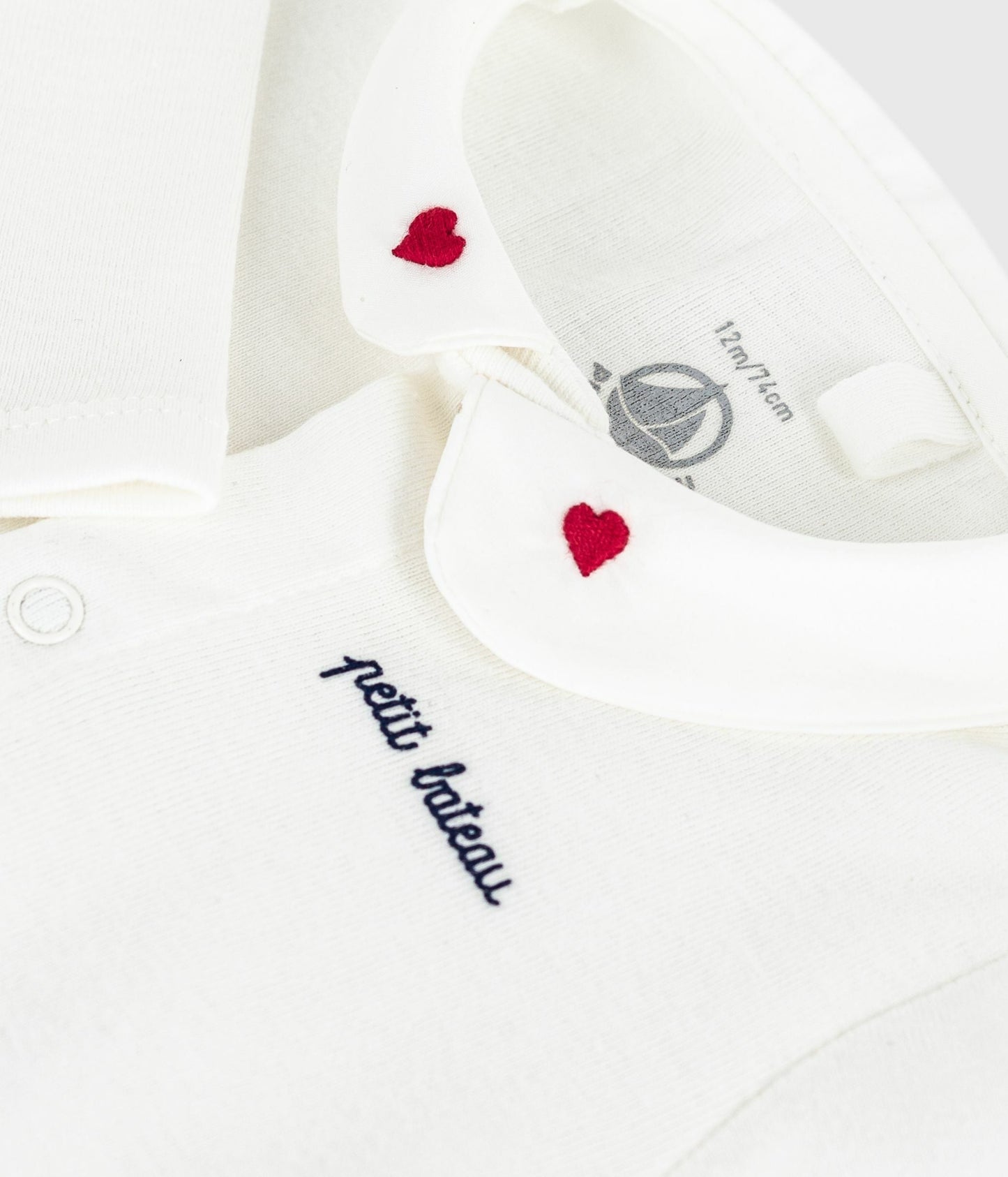 Body bébé à col brodé et message en poitrine