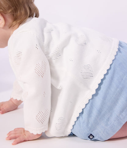 Cardigan bébé en coton à motifs cœurs – J1