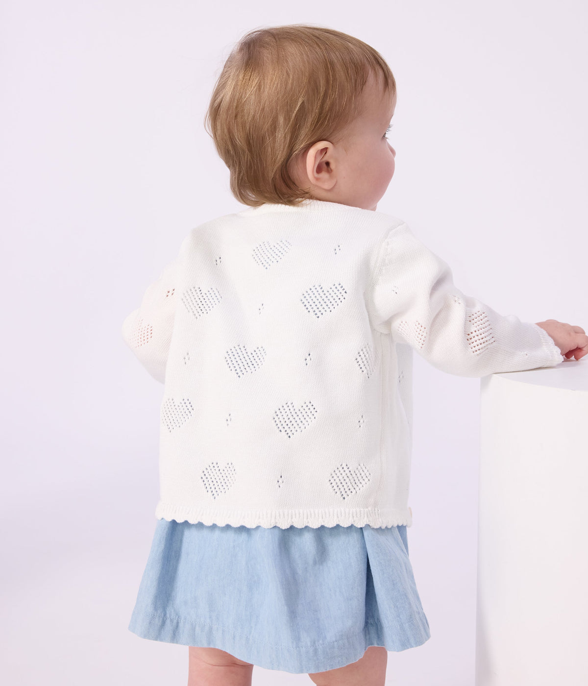 Cardigan bébé en coton à motifs cœurs – J2