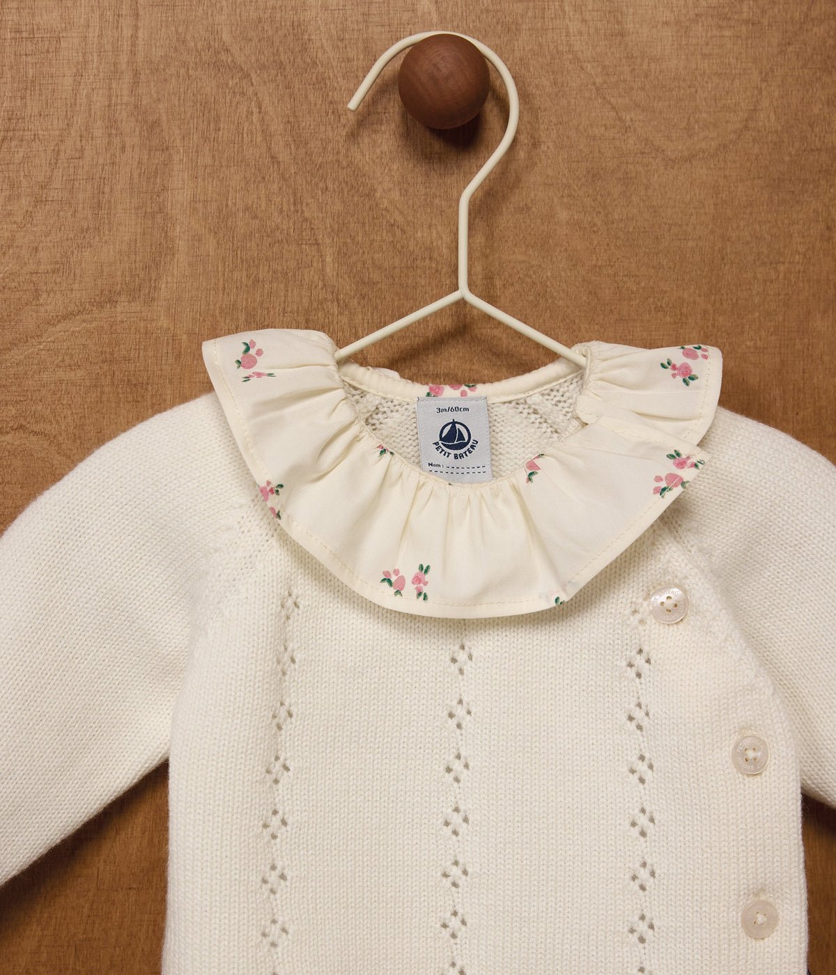 Ensemble 2 pièces bébé en laine et coton et colerette fleurie – J2