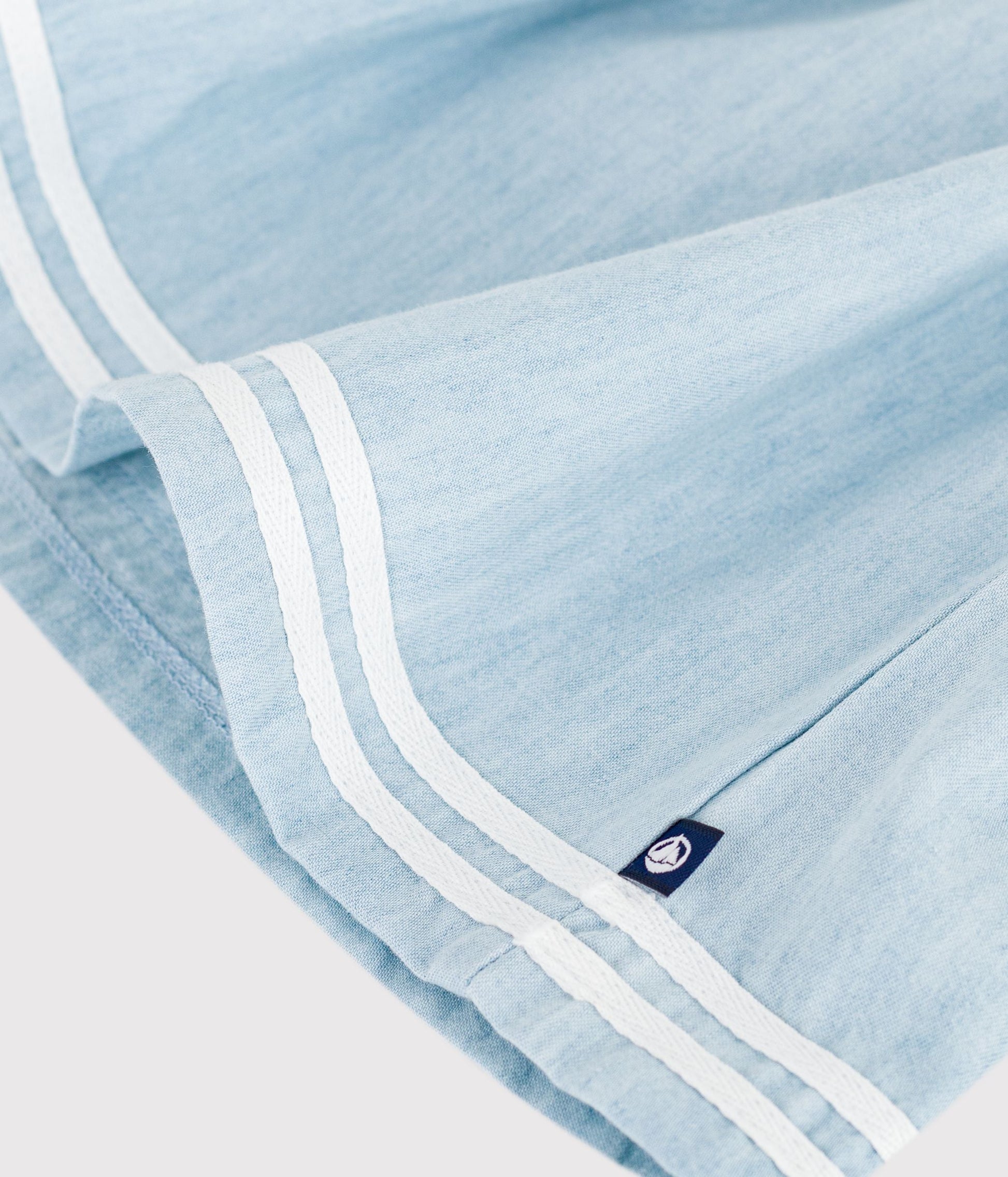 Robe bébé bi-matière manches longues, en coton et chambray – Z1