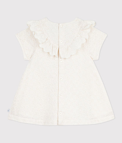 Robe bébé en broderie anglaise manches courtes, motifs cœurs – D1