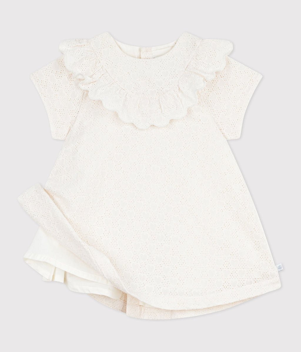 Robe bébé en broderie anglaise manches courtes, motifs cœurs – F2