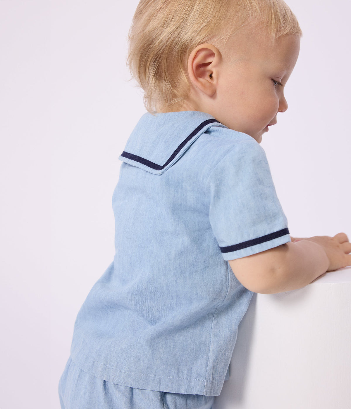 Ensemble bébé 2 pièces en chambray, tee-shirt col vareuse – J2