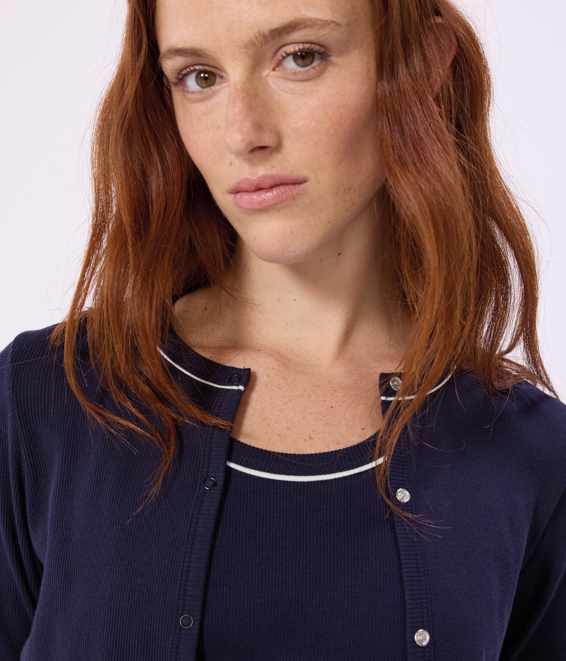 Cardigan femme en coton uni – J2