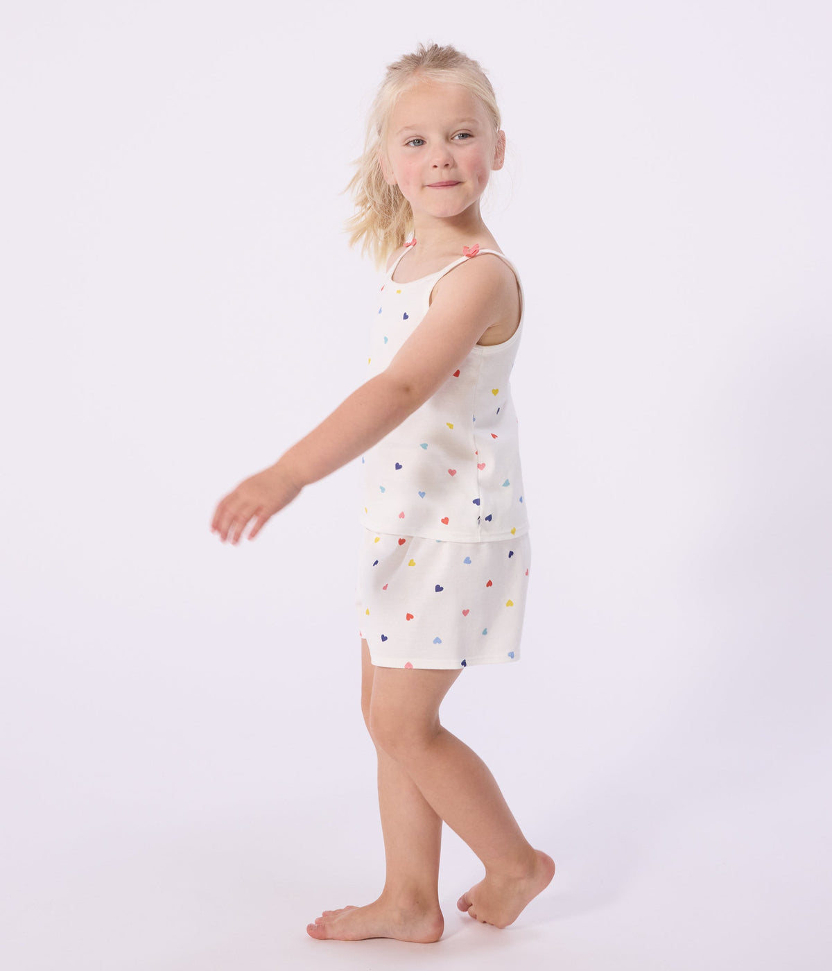 Pyjama short enfant en coton à bretelles imprimé cœurs – J3