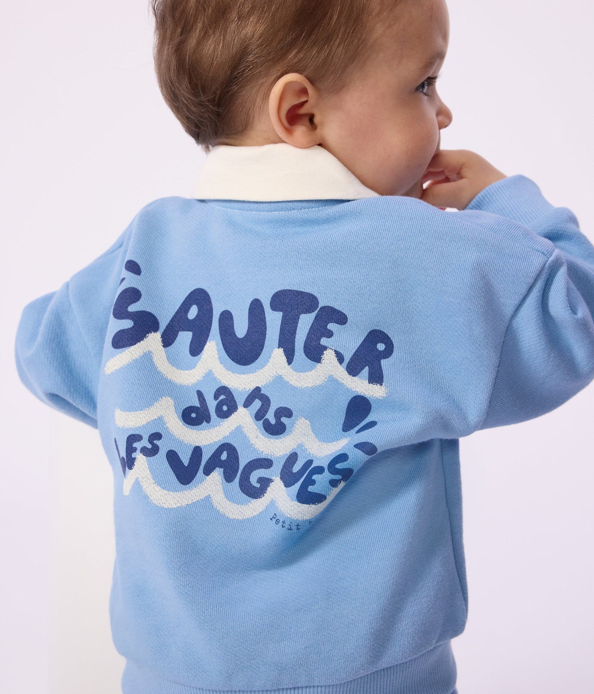 Sweatshirt bébé en coton brodé mouette et motif au dos – J3