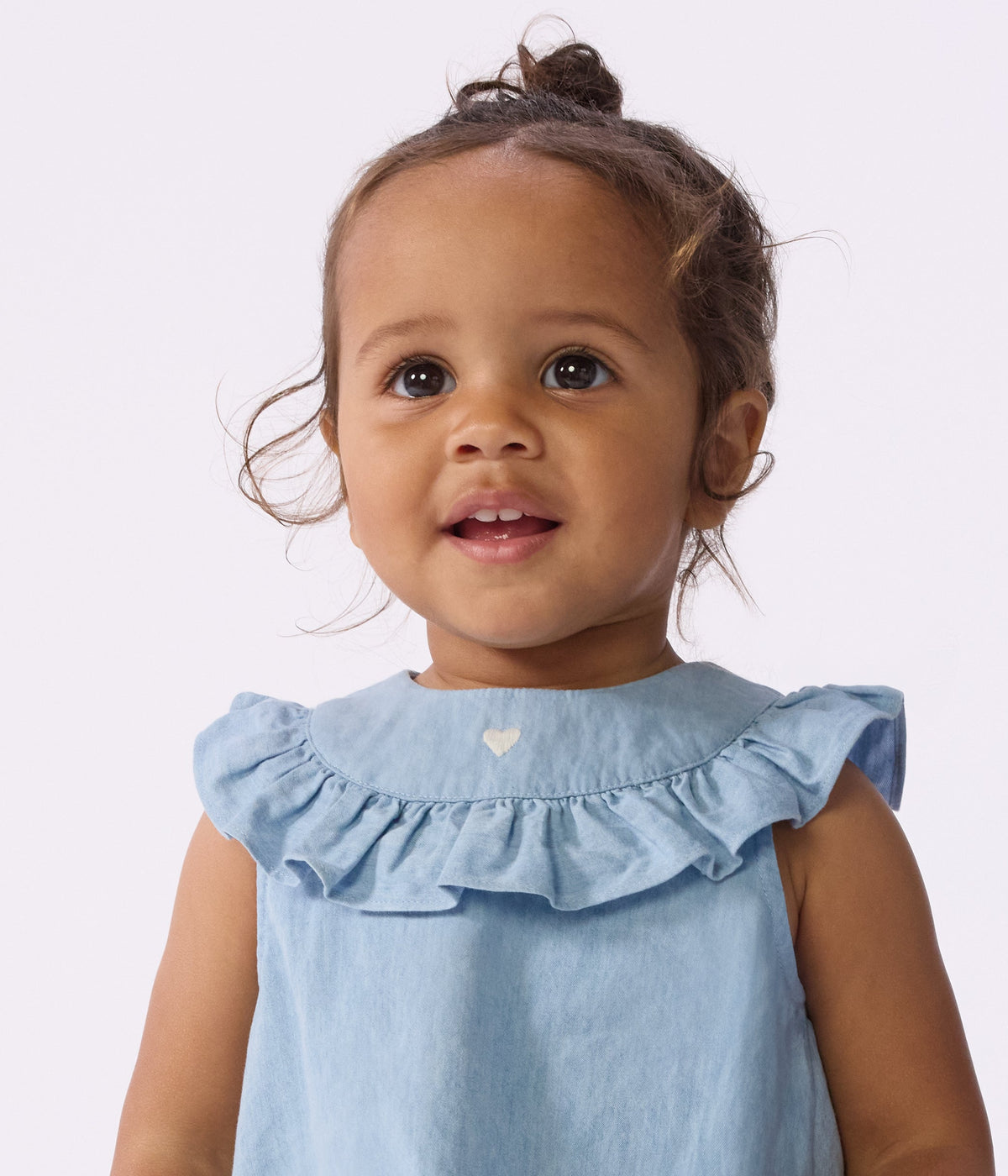 Blouse bébé en coton sans manches en chambray brodé – J3