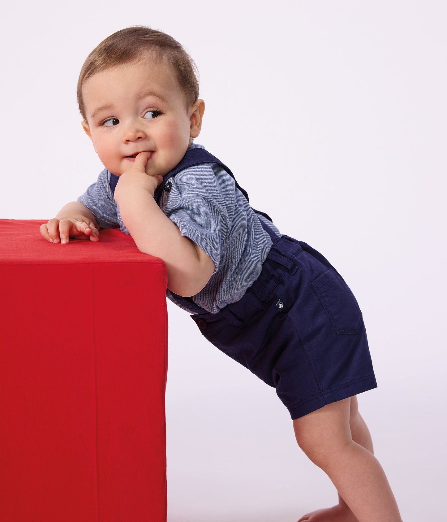 Short à bretelles court en serge bébé – J1