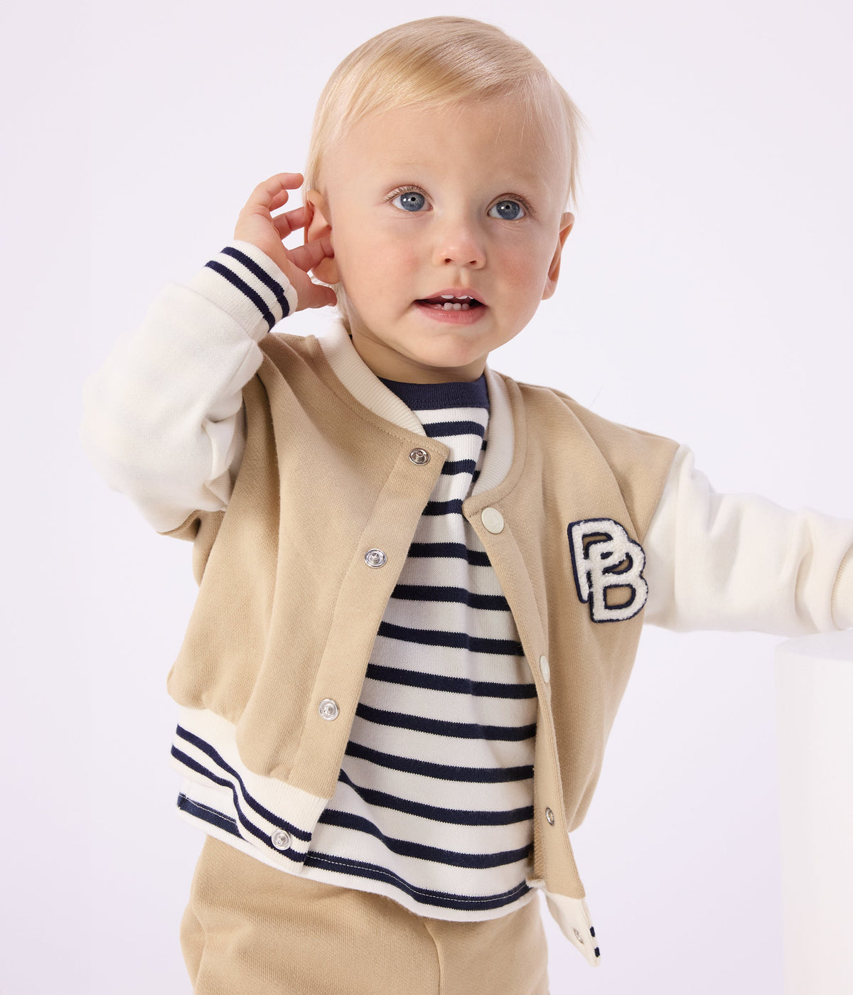 Veste teddy bébé en coton colorblock et badge – J1