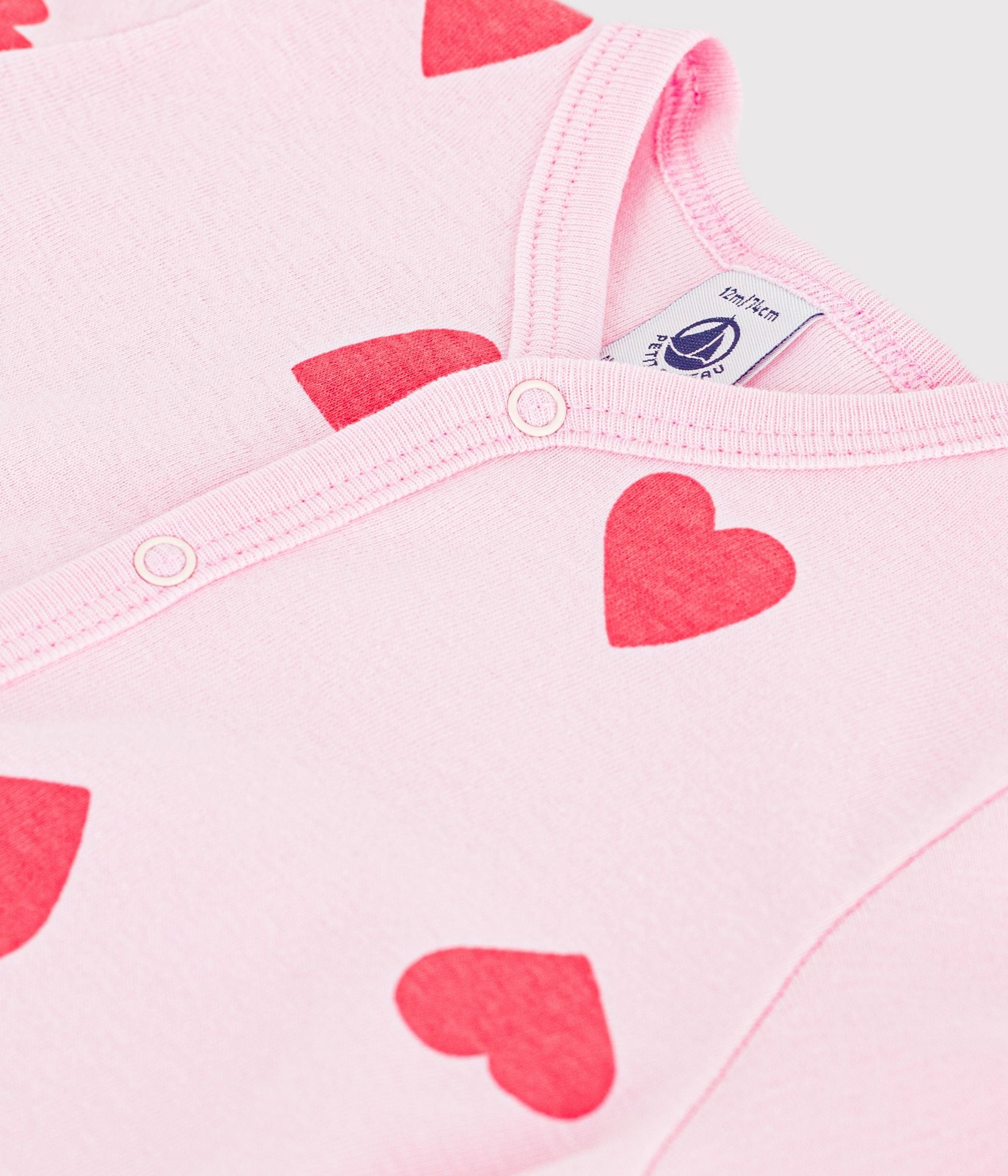 Combinaison courte bébé en coton imprimé cœurs – Z1