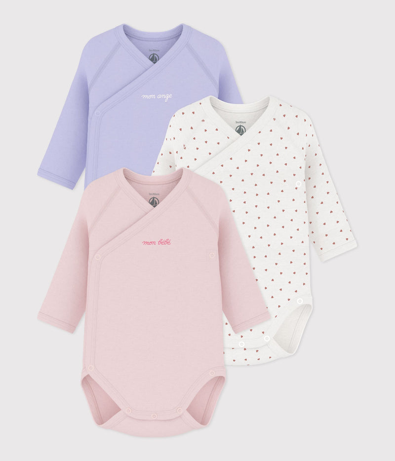 Lot de 3 bodies croisés manches longues en coton bébé — parme à cœurs — vue de face | Petit Bateau Seraf Genève
