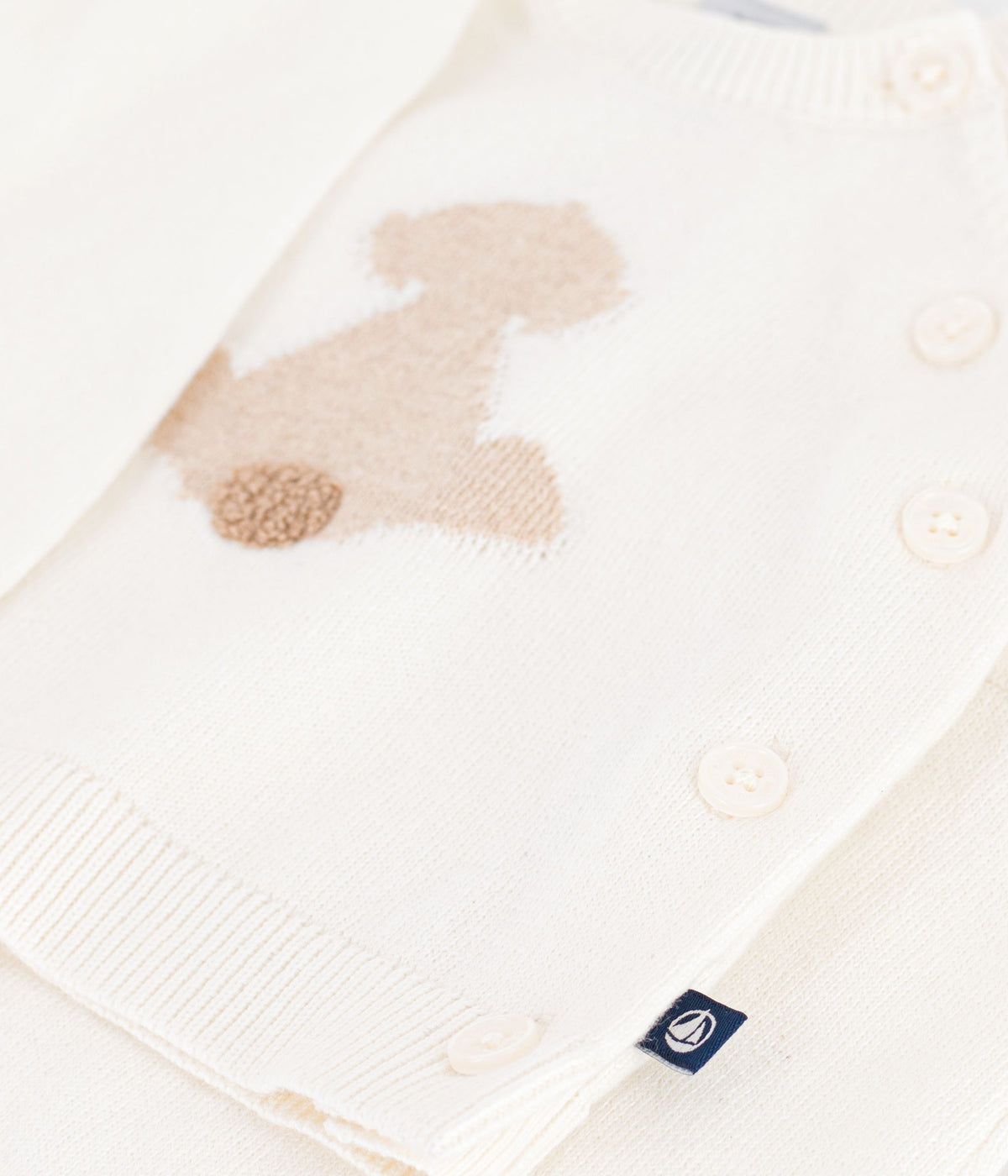 ensemble bebe en tricot a motif