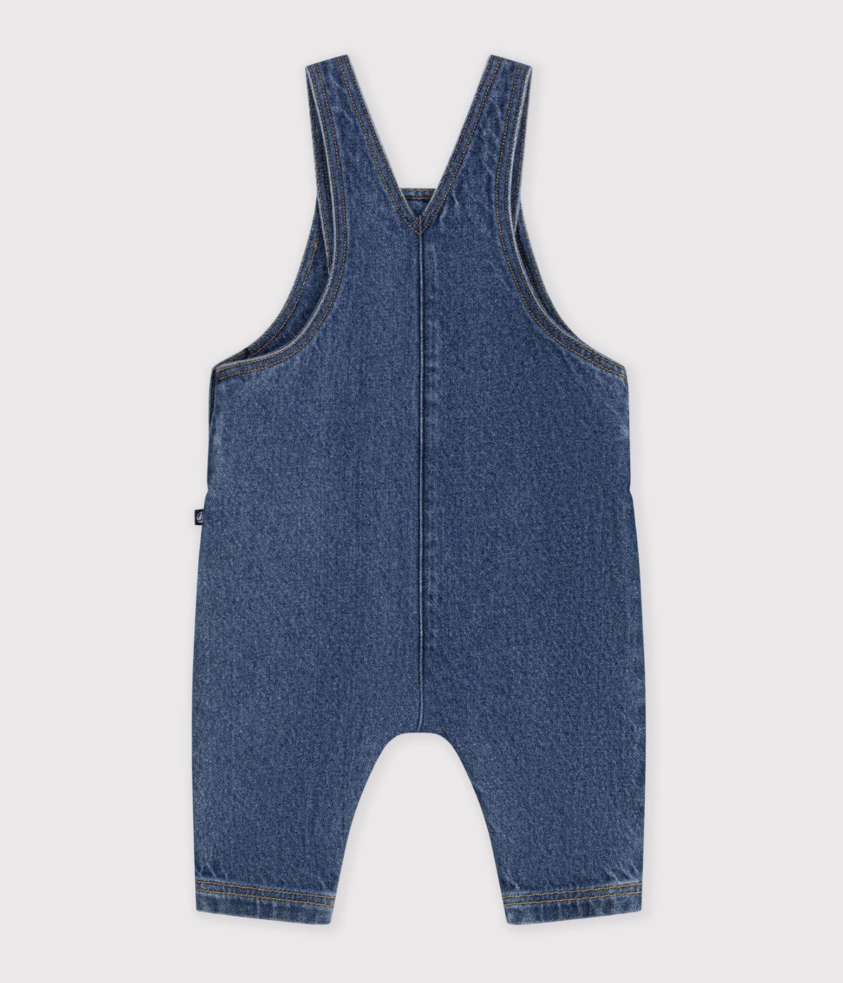 salopette bebe en jean jambes longues et poche coeur