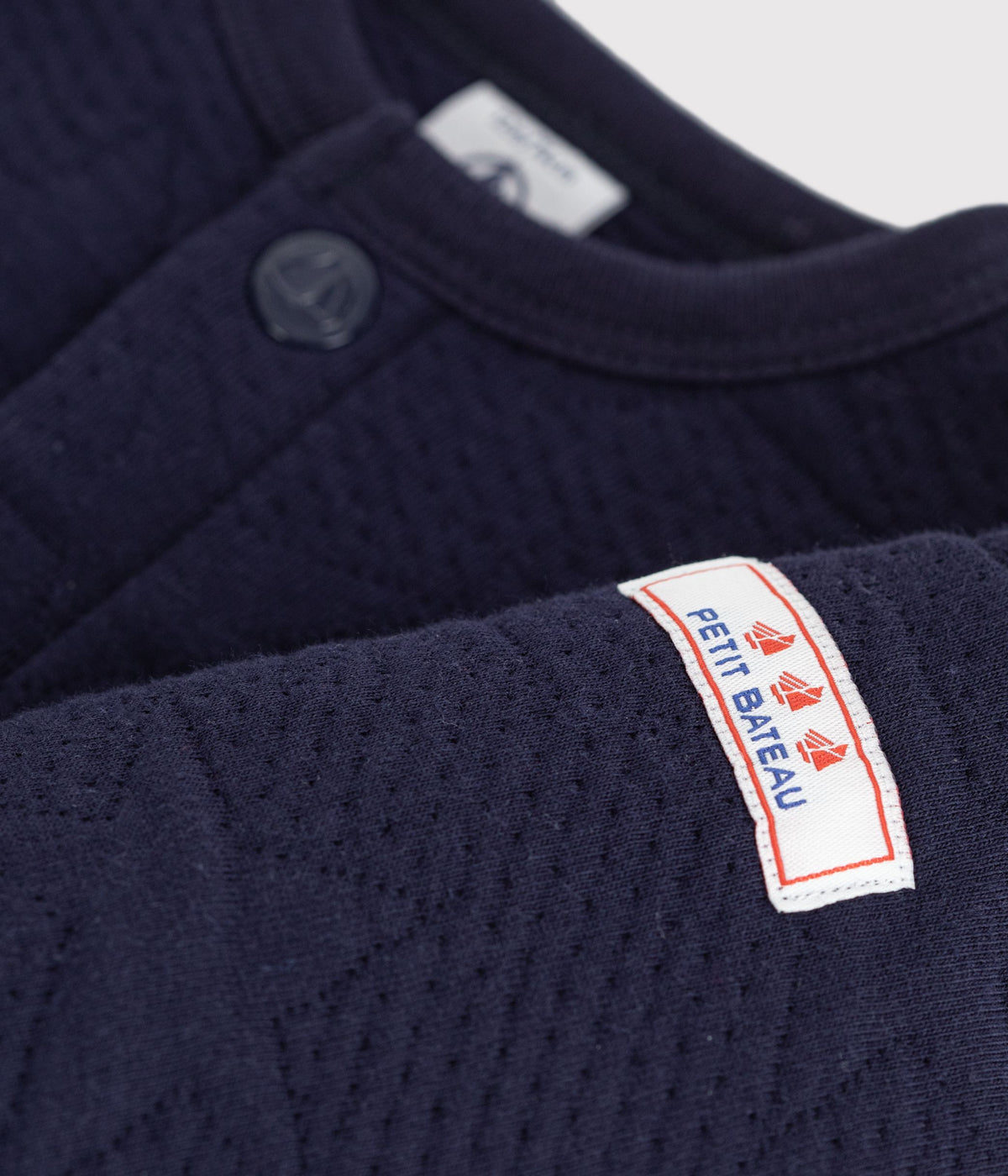 cardigan bebe en coton epais motifs etoiles bleu marine