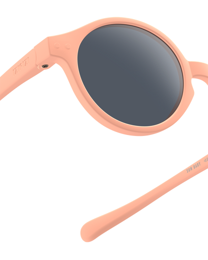 Lunettes solaires enfant Izipizi Apricot forme D Baby detail monture