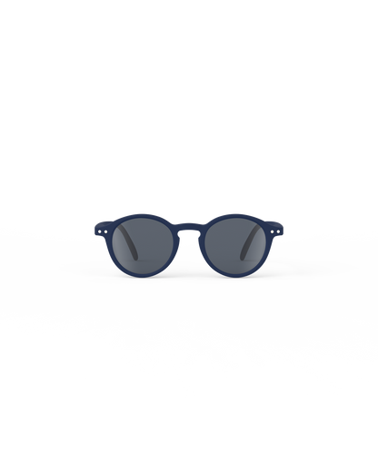 Lunettes solaires enfant Izipizi Navy Blue forme D Kids Plus vue de face